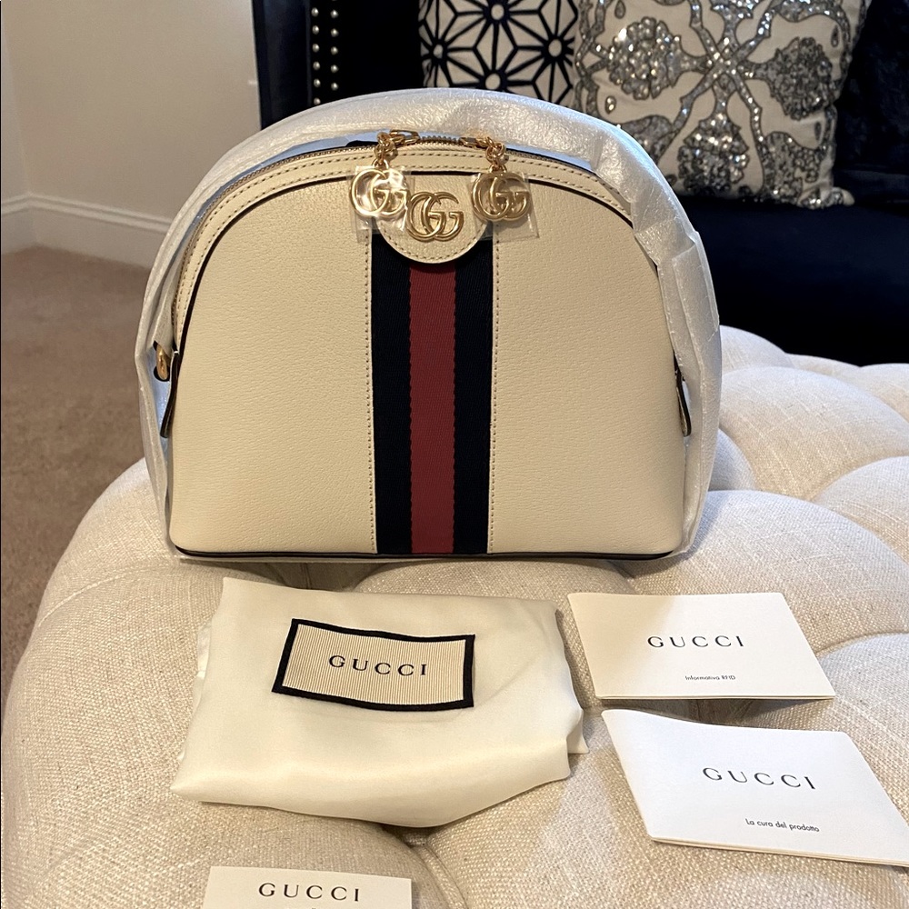 ✨SOLD!✨NEW!✨GUCCI✨GG SUPREME TEXTURED LEATHER DOME BAG - Picture 5 of 16